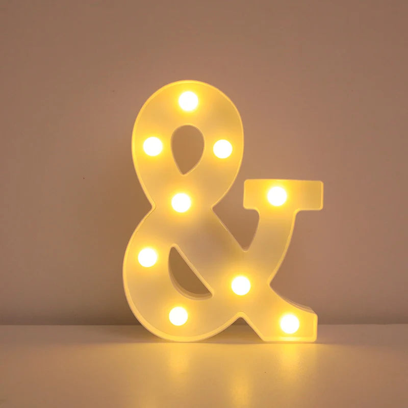 Letras e Números de LED (16cm) – Luminária Decorativa