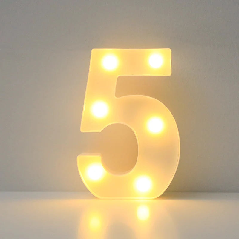 Letras e Números de LED (16cm) – Luminária Decorativa
